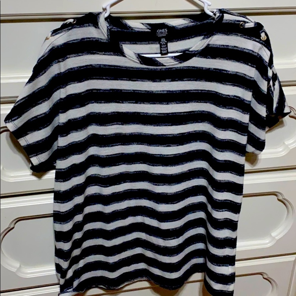 Short sleeve shirt